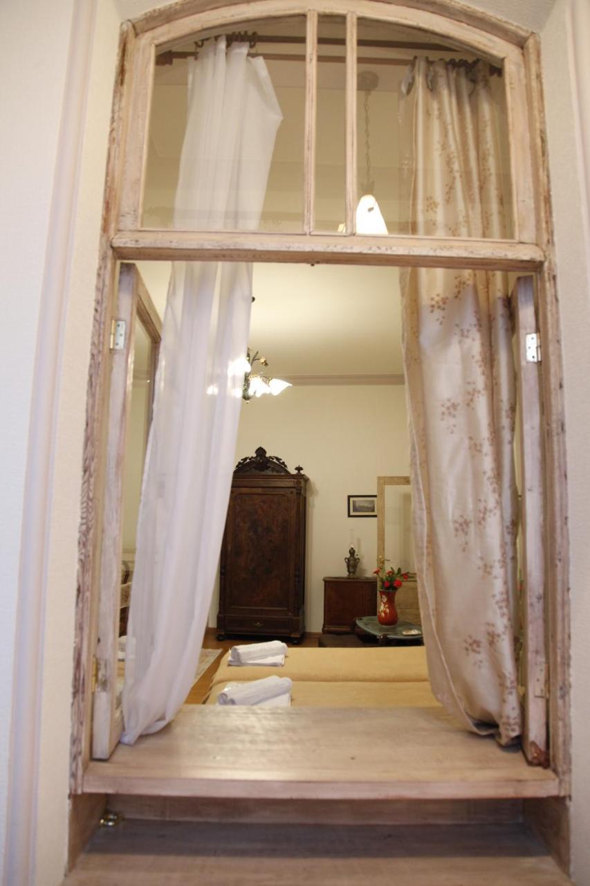 Ferienwohnung Art House Petunia Tbilisi Exterior foto